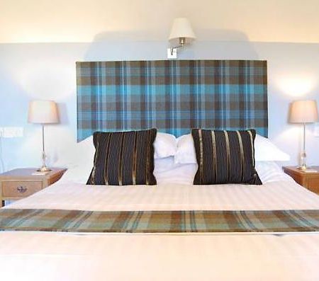 The Pheasant Pub With Rooms Gestingthorpe 외부 사진